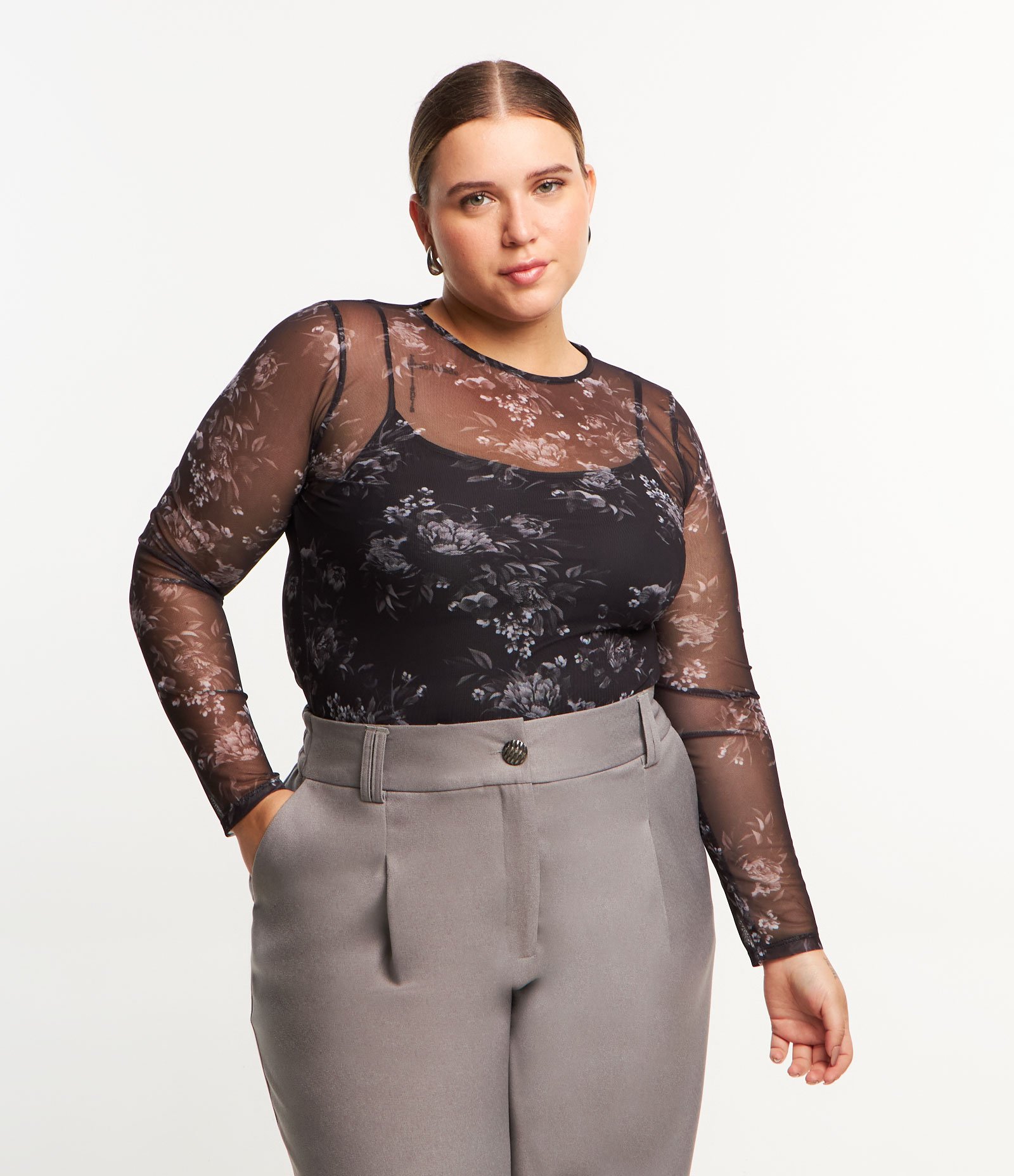 Blusa em Tule Floral com Regata Cuvre & Plus Size Preto 1