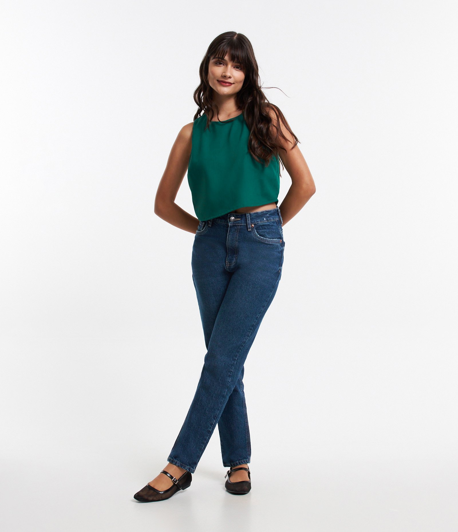 Blusa Cropped sem Manga em Linho com Abertura Gota nas Costas Verde 2