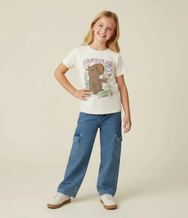 Camiseta Infantil Manga Curta com Estampa de Capivara - Tam 5 a 14 anos