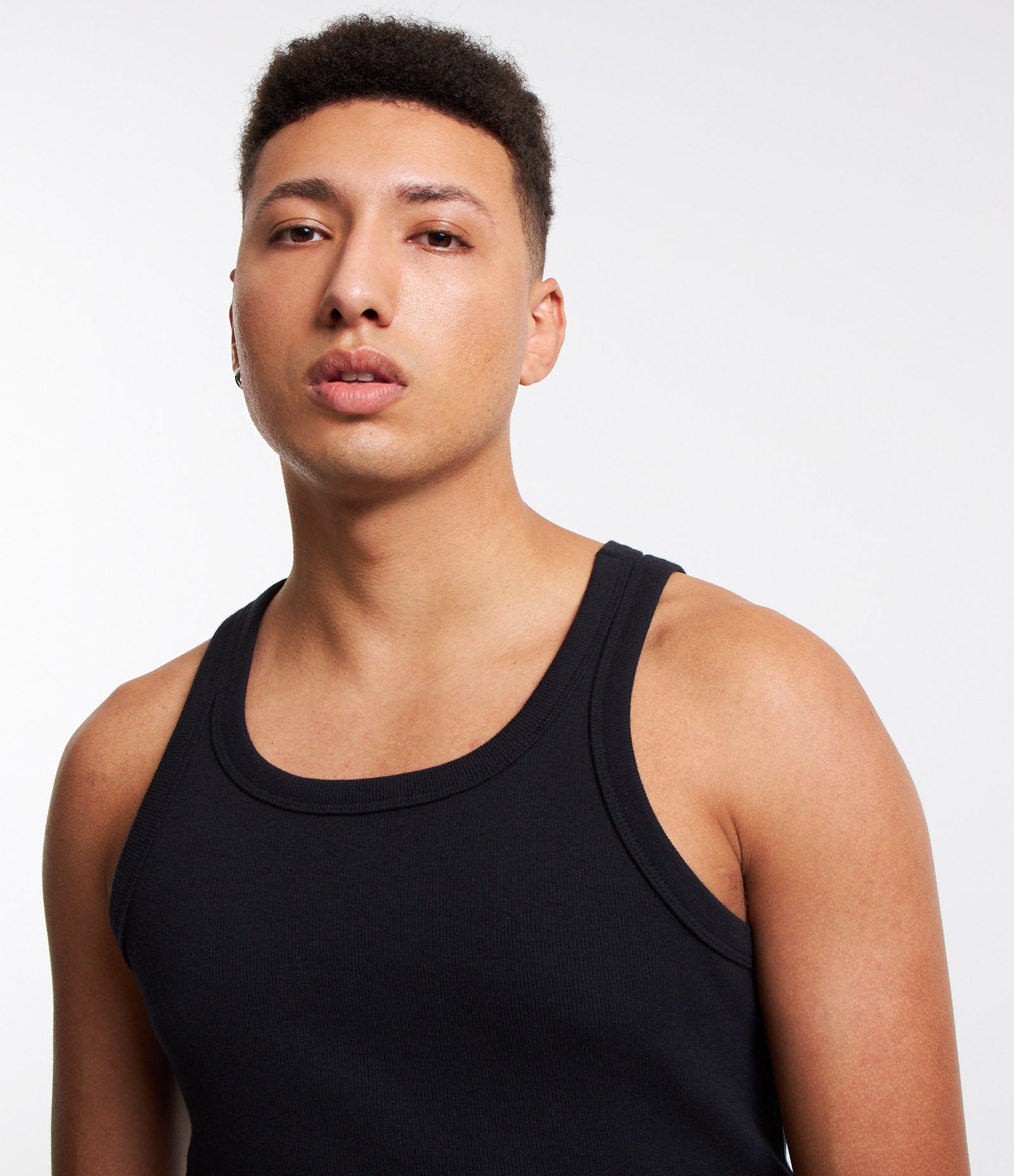 Regata Curta em Ribana com Amarração nas Laterais Preto 4