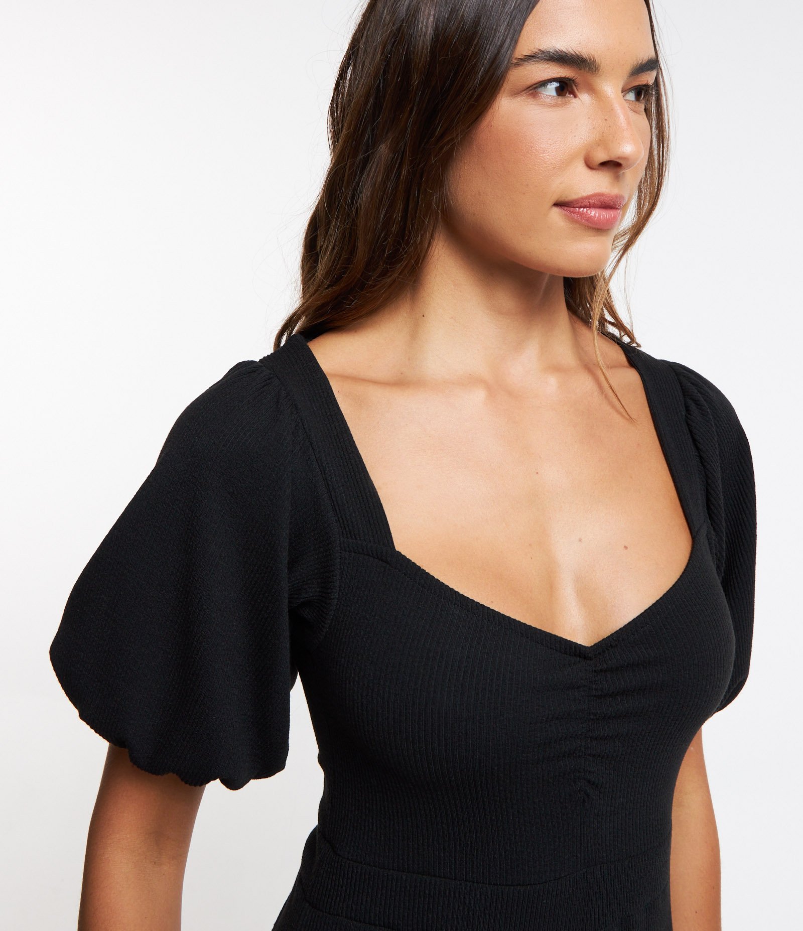 Macacão Longo em Ribana com Manga Bufante Preto 4