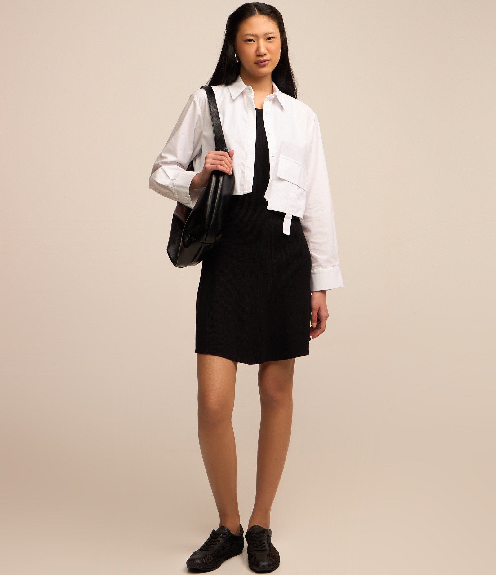 Vestido Evasê Curto em Tricô Caneladinho Preto 2
