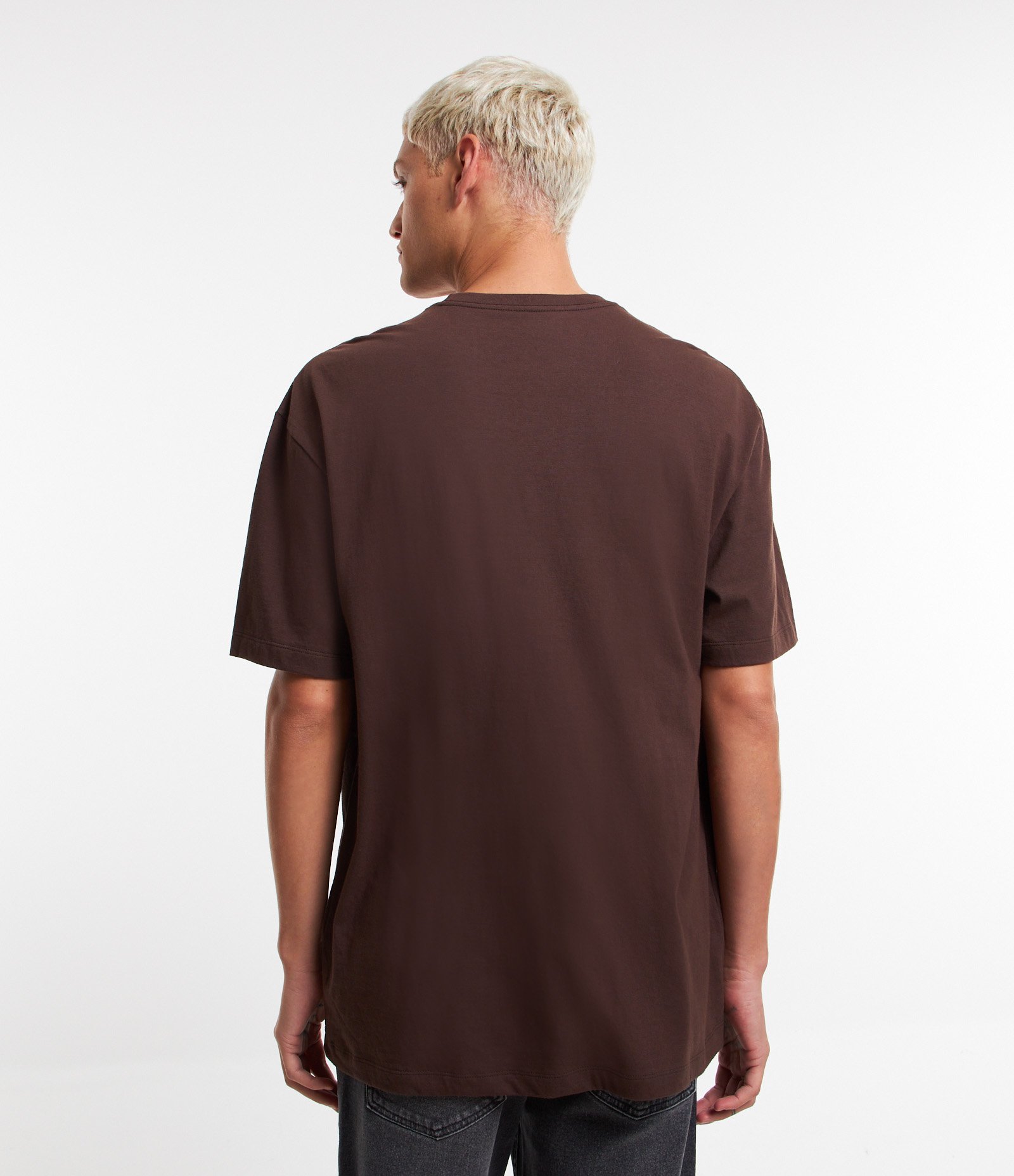 Camiseta Relaxed em Algodão Estampa Rosas e Lettering Marrom 3