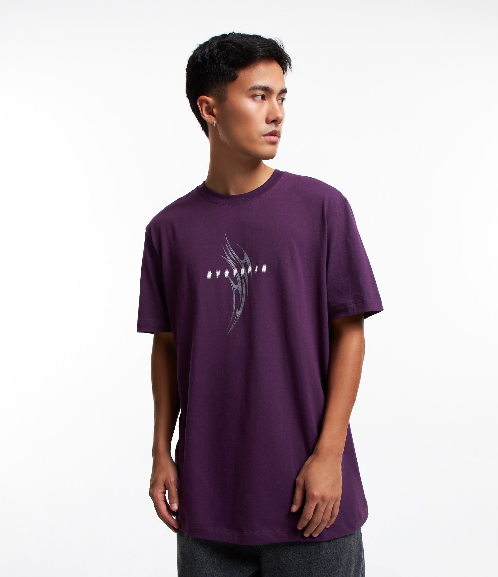 Camiseta Comfort em Algodão Estampa Dystopia Roxo 1