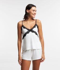 Pijama Short Doll de Alcinha com Detalhe de Renda Cruzada