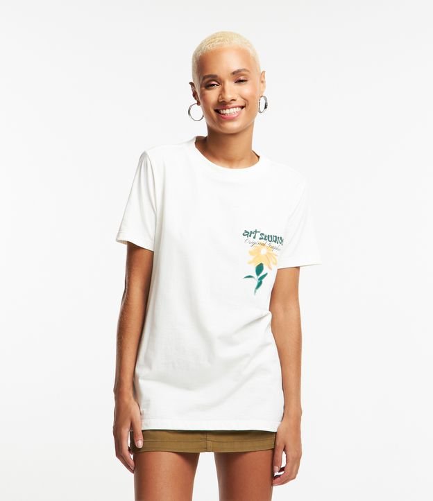 Camiseta Alongada em Algodão com Estampa Frente e Costas Art Studios Flor Branco 1