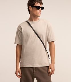 Camiseta Boxy em Suedine com Gola Larga