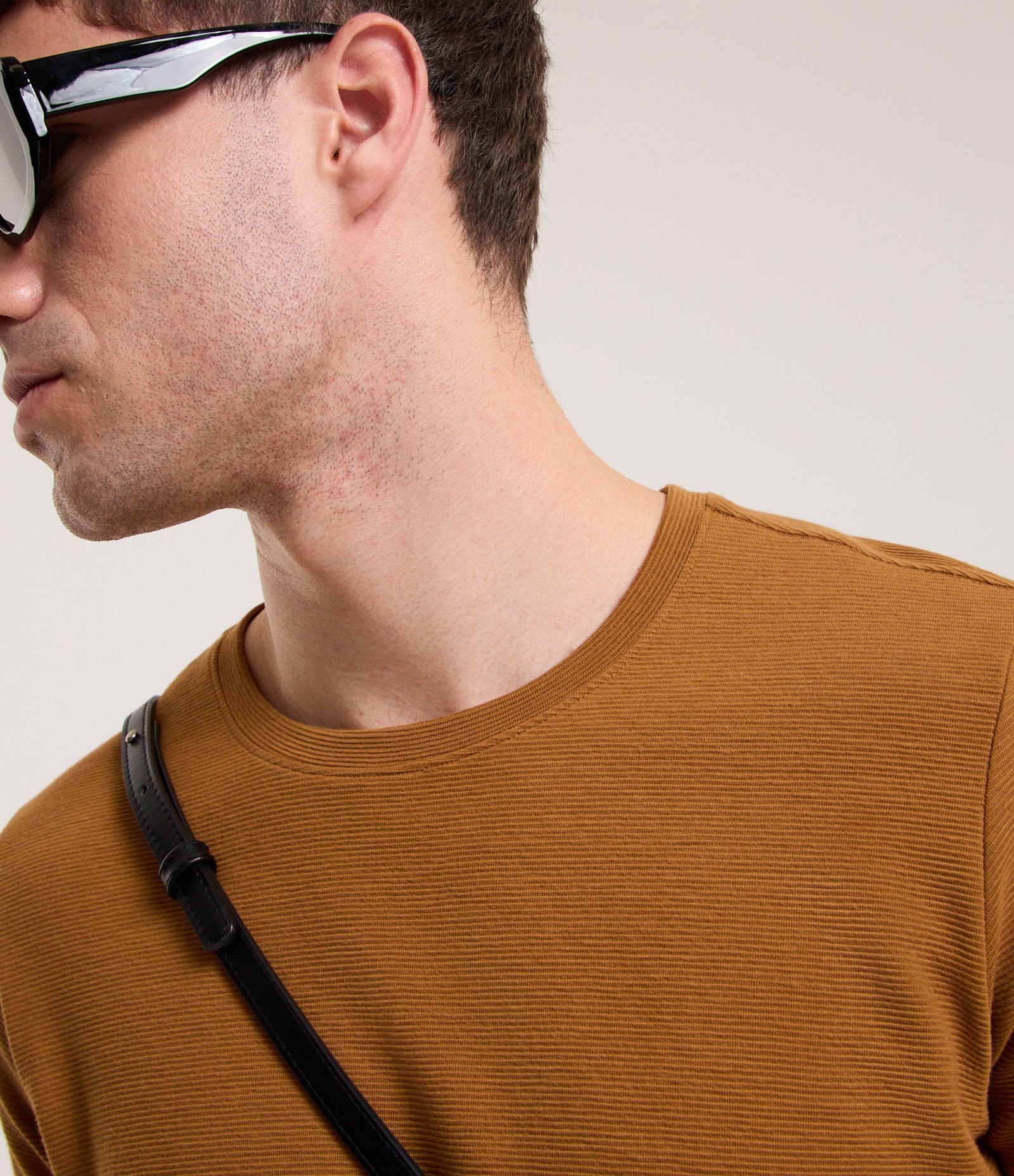 Camiseta Slim em Algodão Peruano com Textura Canelada Amarelo Queimado 4