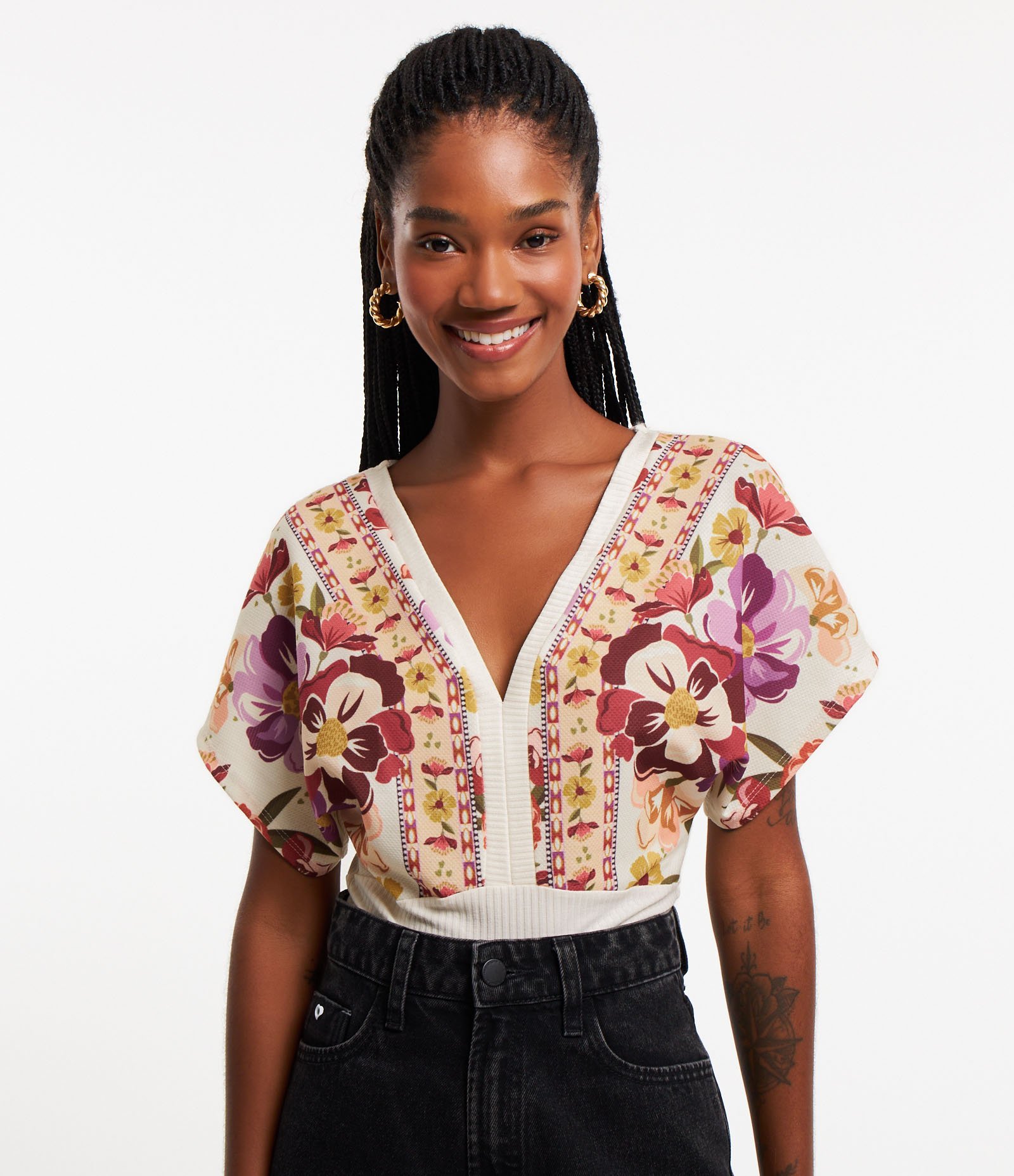 Blusa Curta em Ribana e Estampa Floral Branco 1