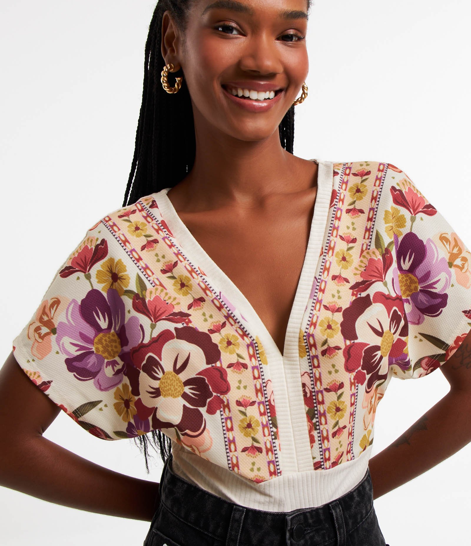 Blusa Curta em Ribana e Estampa Floral Branco 4