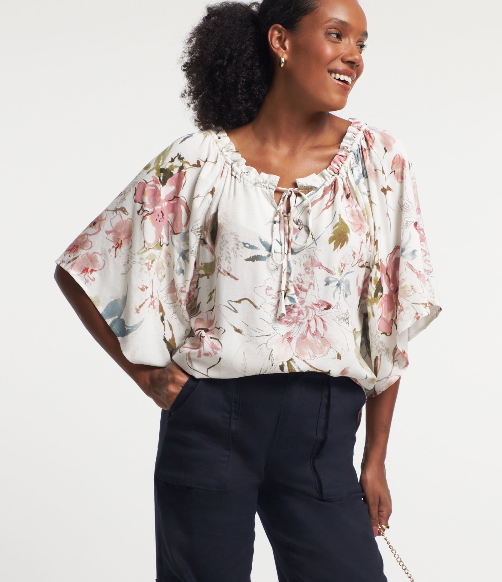 Blusa Ombro a Ombro em Viscolinho com Estampa Floral Off White 1