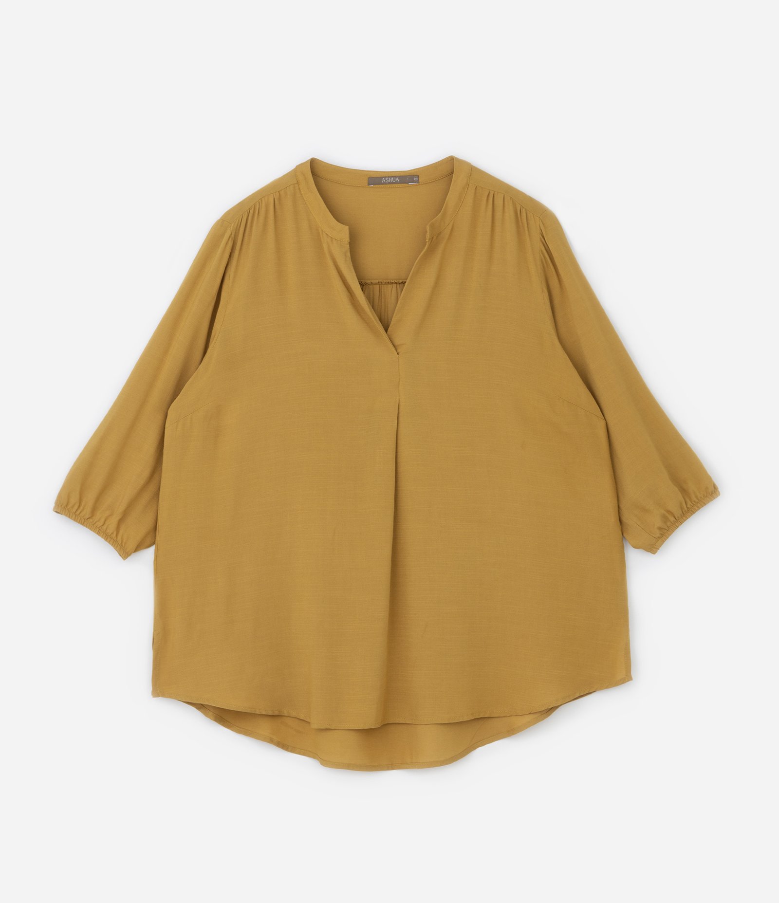 Blusa em Viscose com Meia Vista e Gola V Curve & Plus Size Amarelo 5