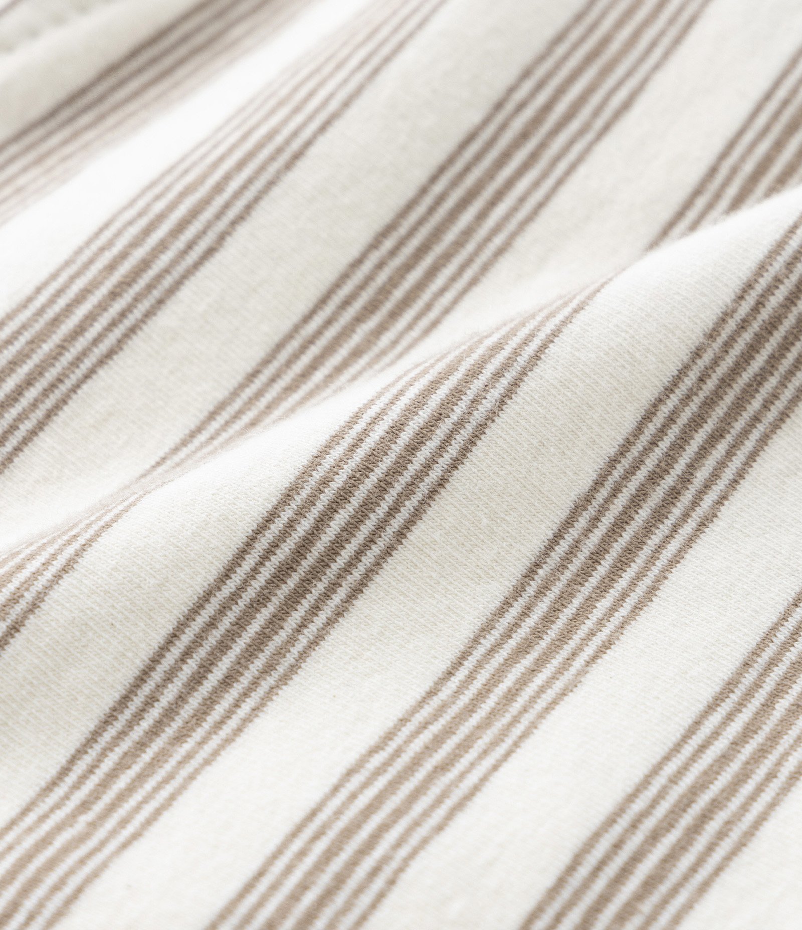 Bermuda Infantil Listrada com Cós Elástico - Tam 1 a 5 anos Bege 3