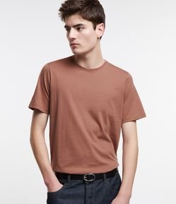 Camiseta Slim Básica em Algodão Peruano com Gola Redonda
