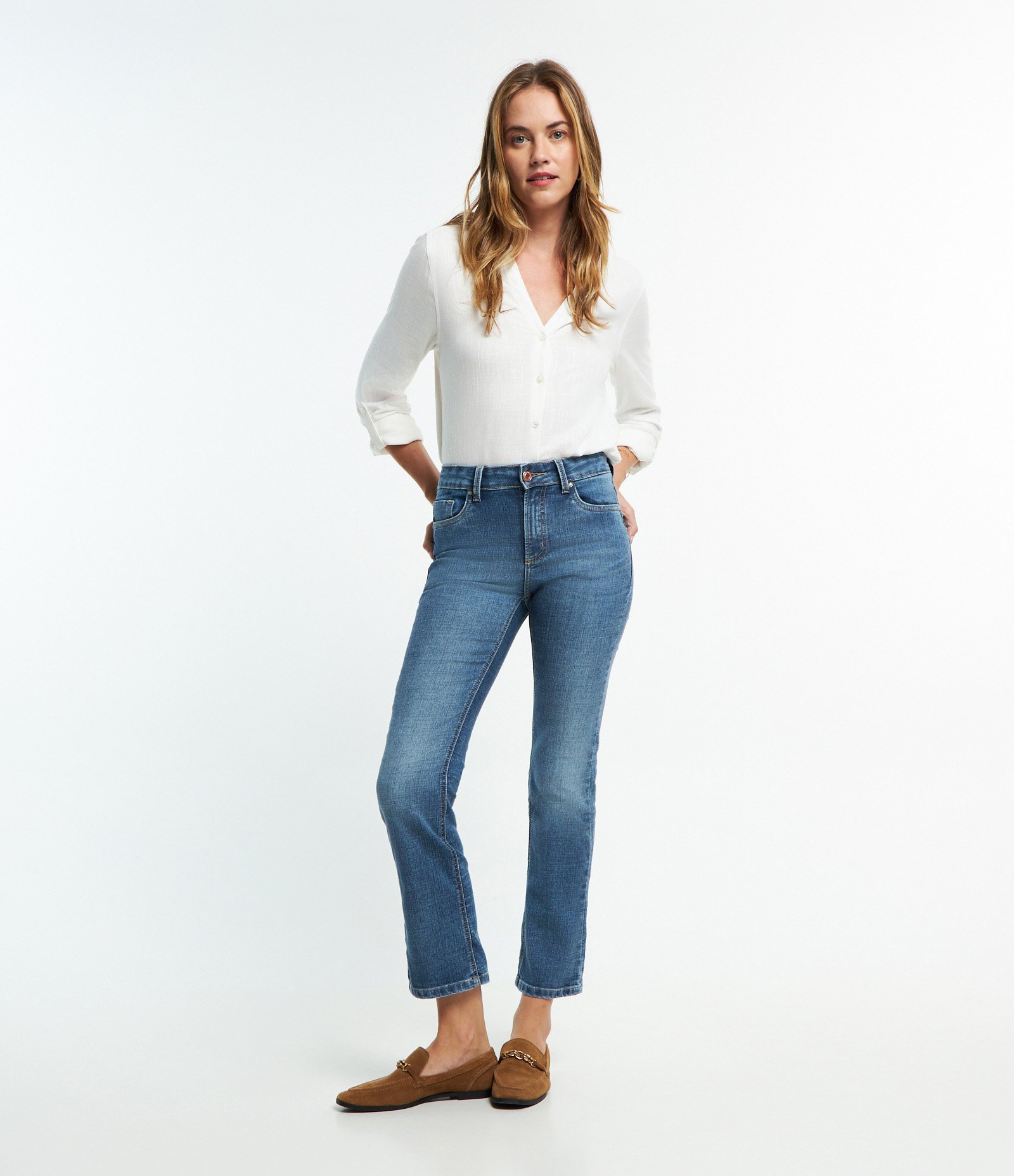 Calça Reta Cropped em Jeans com Bolsos Azul 1