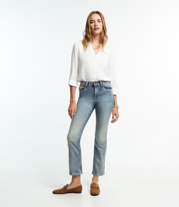 Calça Reta Cropped em Jeans Dirty Washed