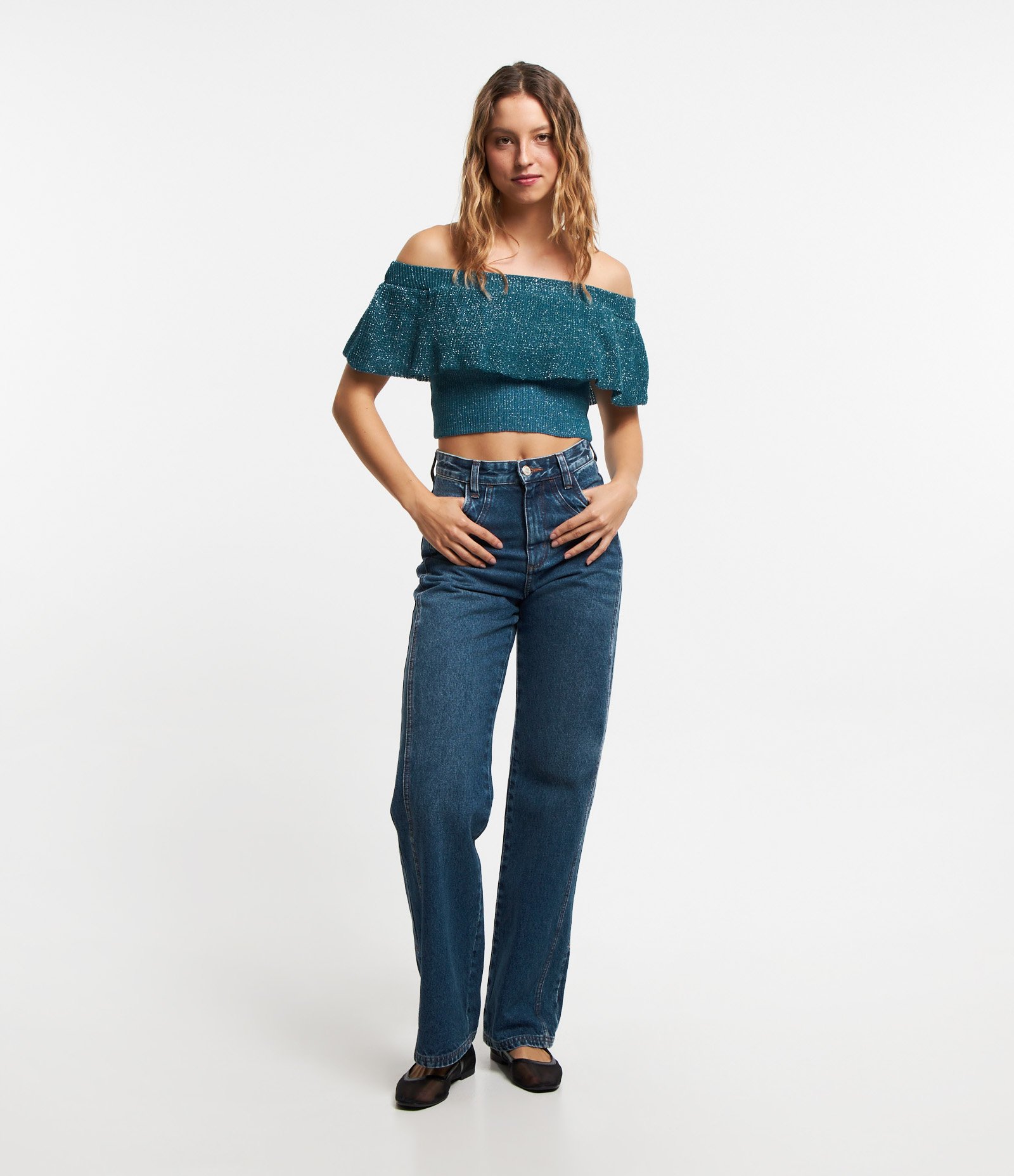Blusa Curta em Tricô Ombro a Ombro com Fio Metalizado Azul 2