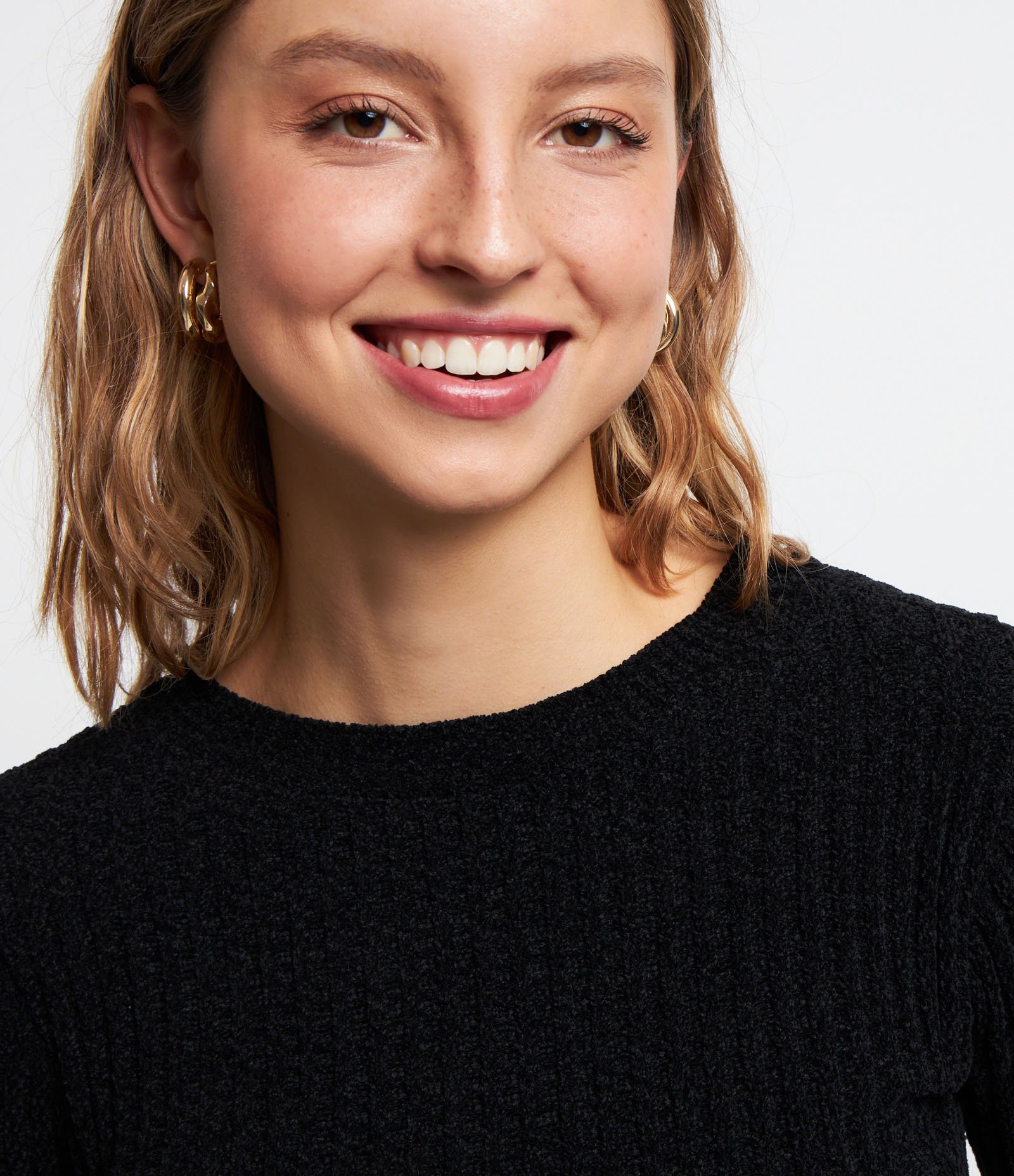 Blusa Cropped em Chenille com Texturas Preto 4