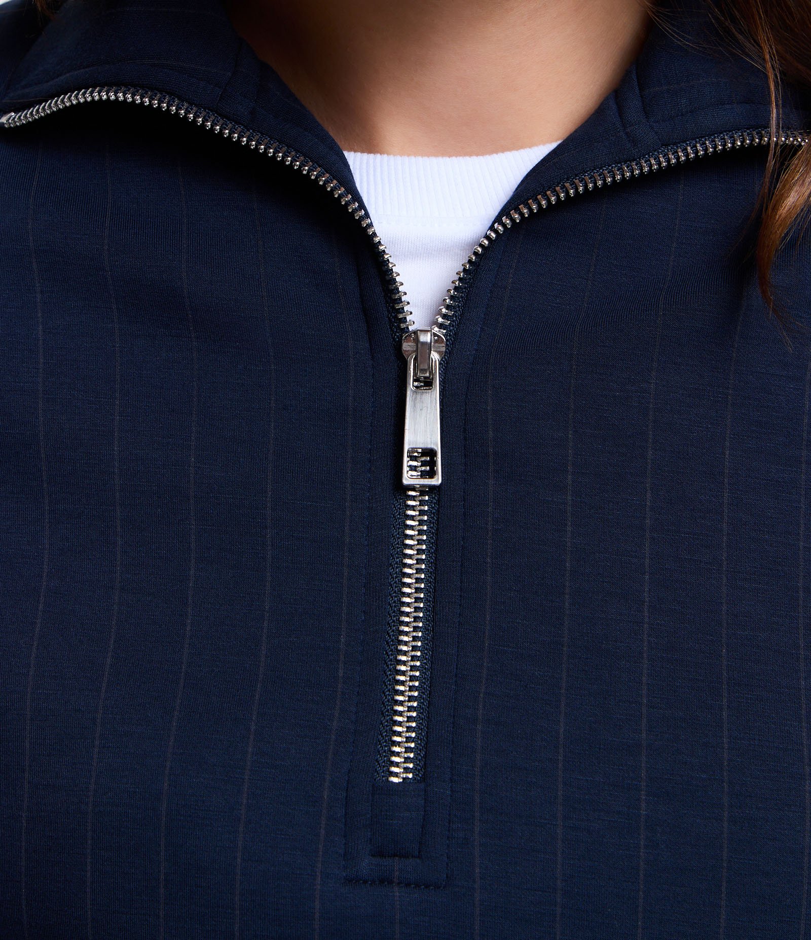 Blusa com Gola Alta e Fechamento em Zíper Azul Marinho 5