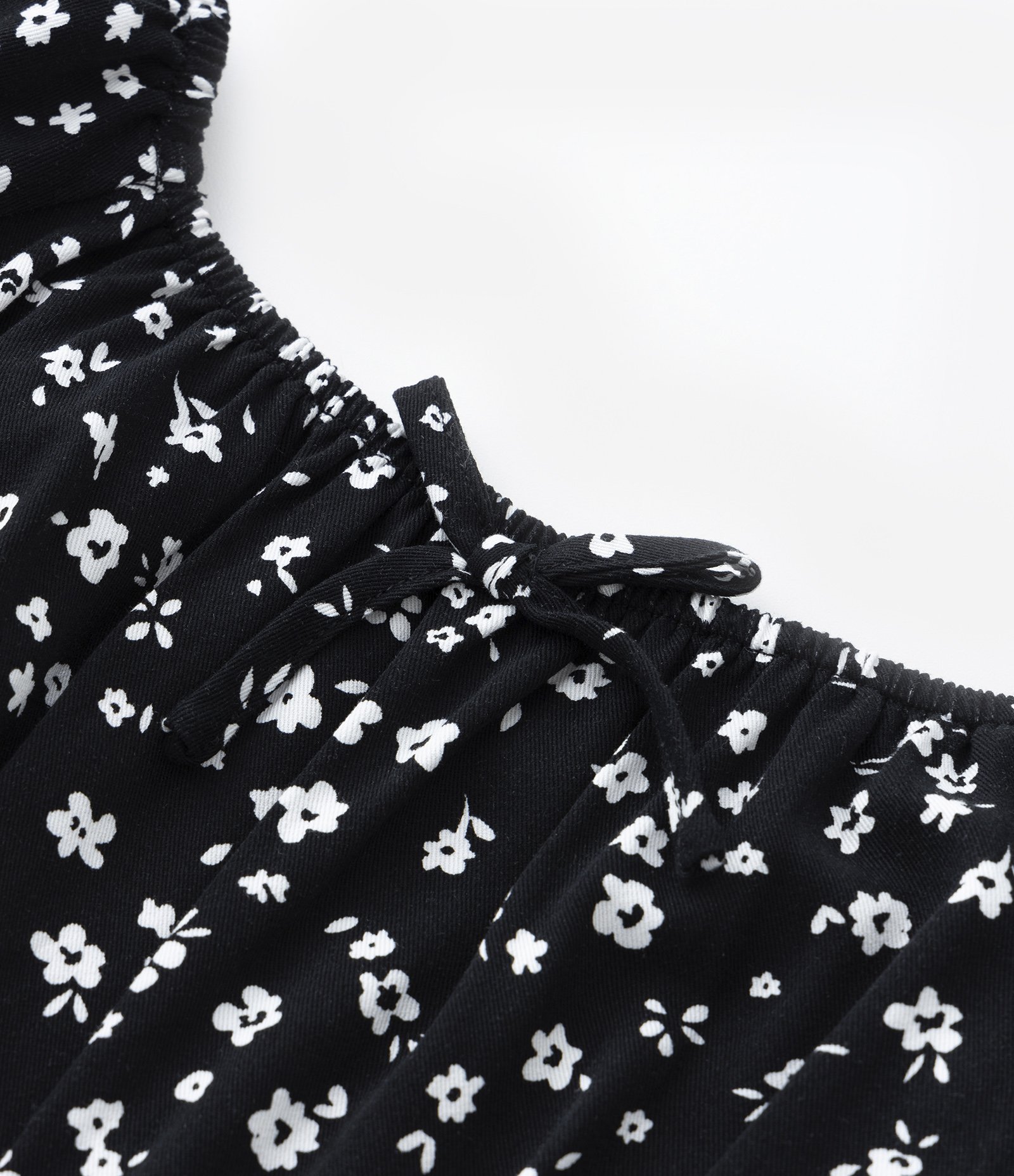 Vestido Infantil em Viscose com Estampa Floral - Tam 5 a 14 Anos Preto 4