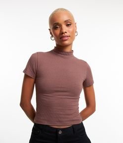 Blusa em Algodão Texturizada com Gola Alta