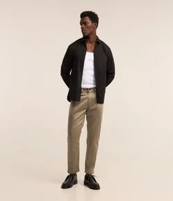 Calça Slim Cropped em Sarja com Bolsos