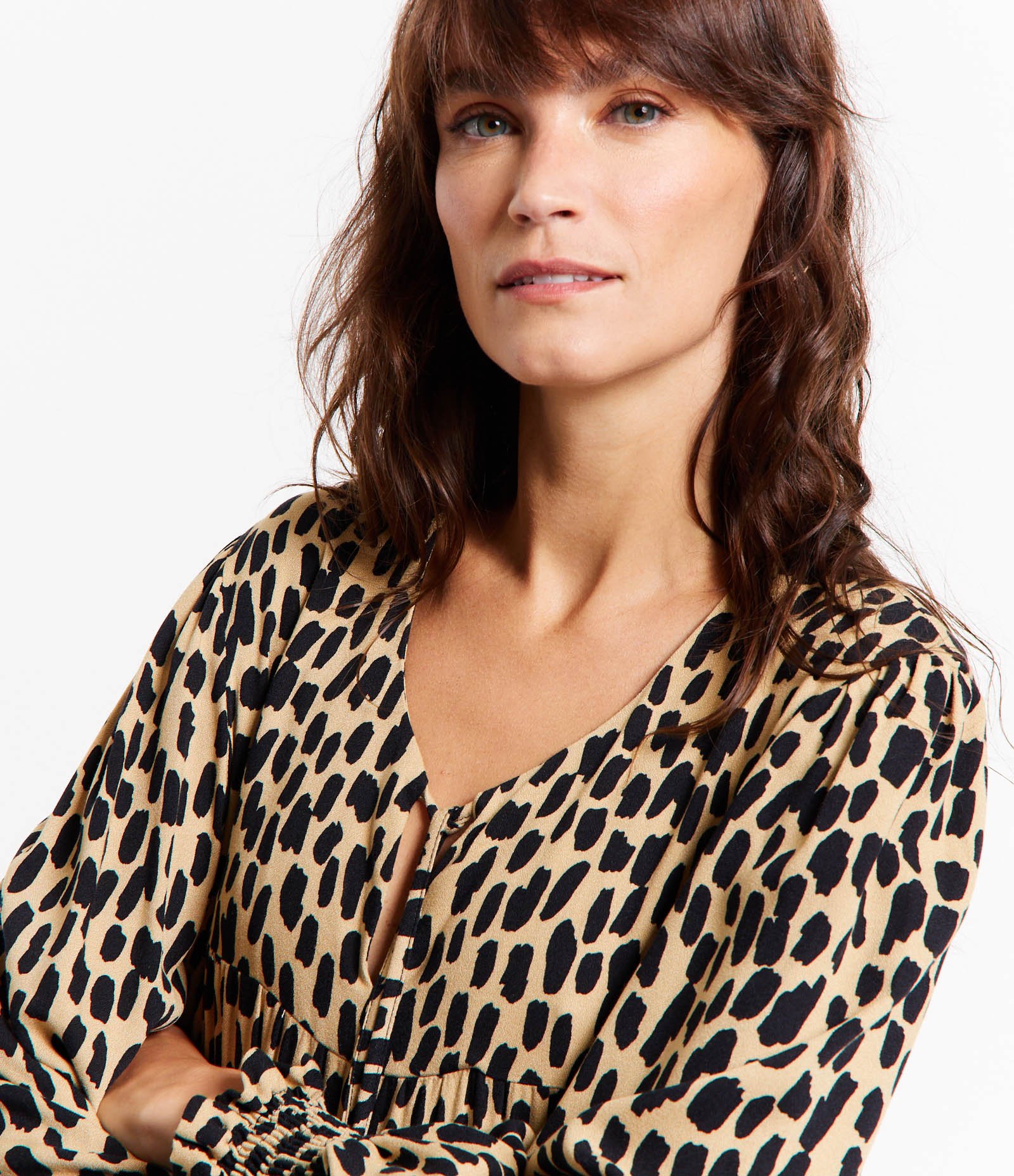 Vestido Midi em Viscose com Amarração e Estampa Animal Print Marrom 3