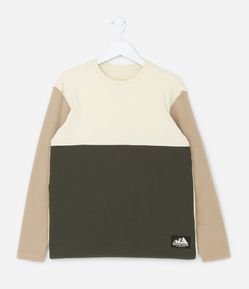 Camiseta Infantil com Recortes e Textura - Tam 5 a 14 Anos
