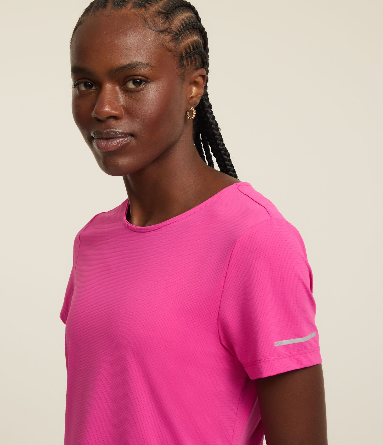 Camiseta Esportiva Regular Texturizada com Detalhe Refletivo Rosa 4