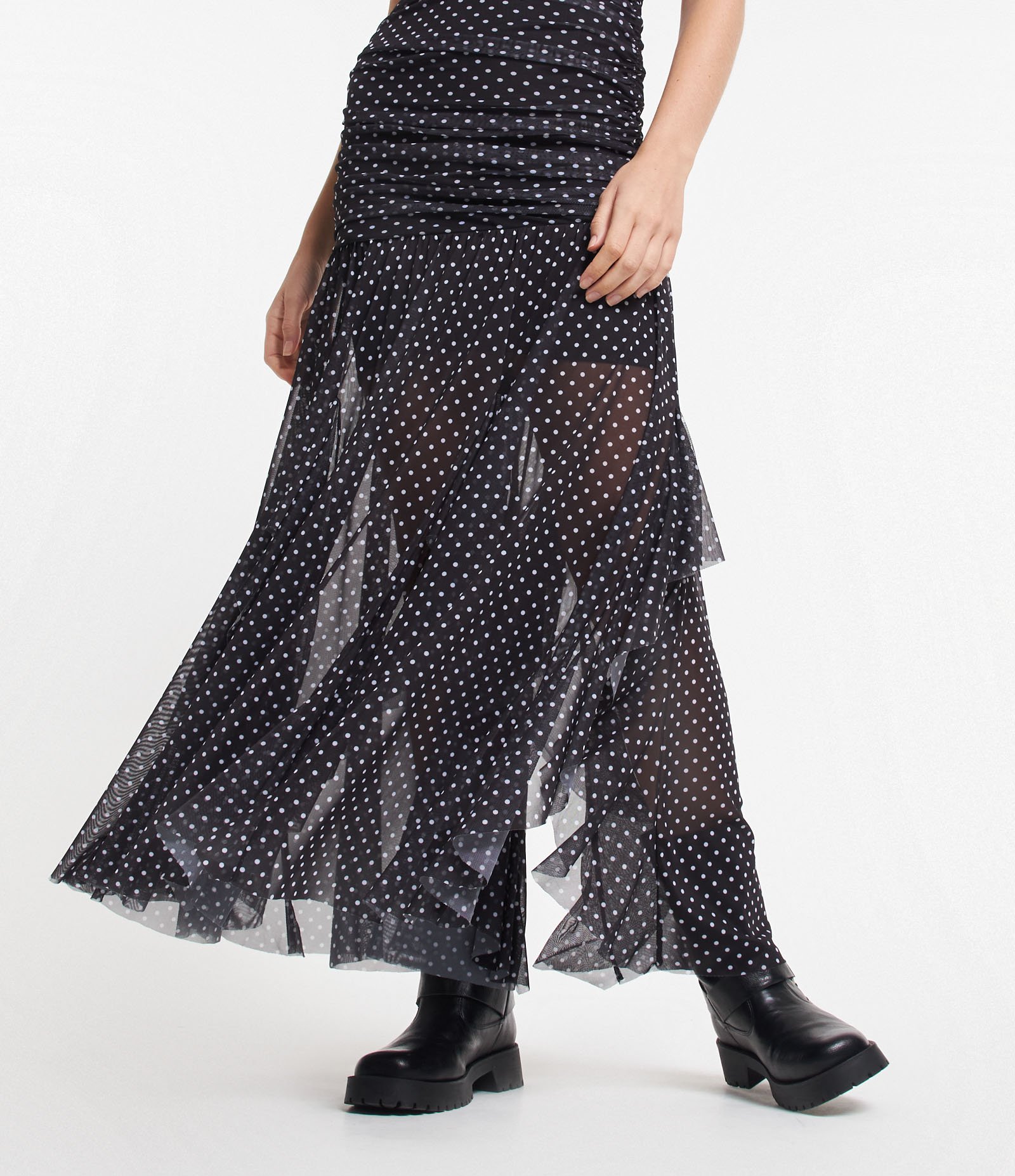Vestido New Midi em Tule Poá com Drapeado e Babados Preto 5