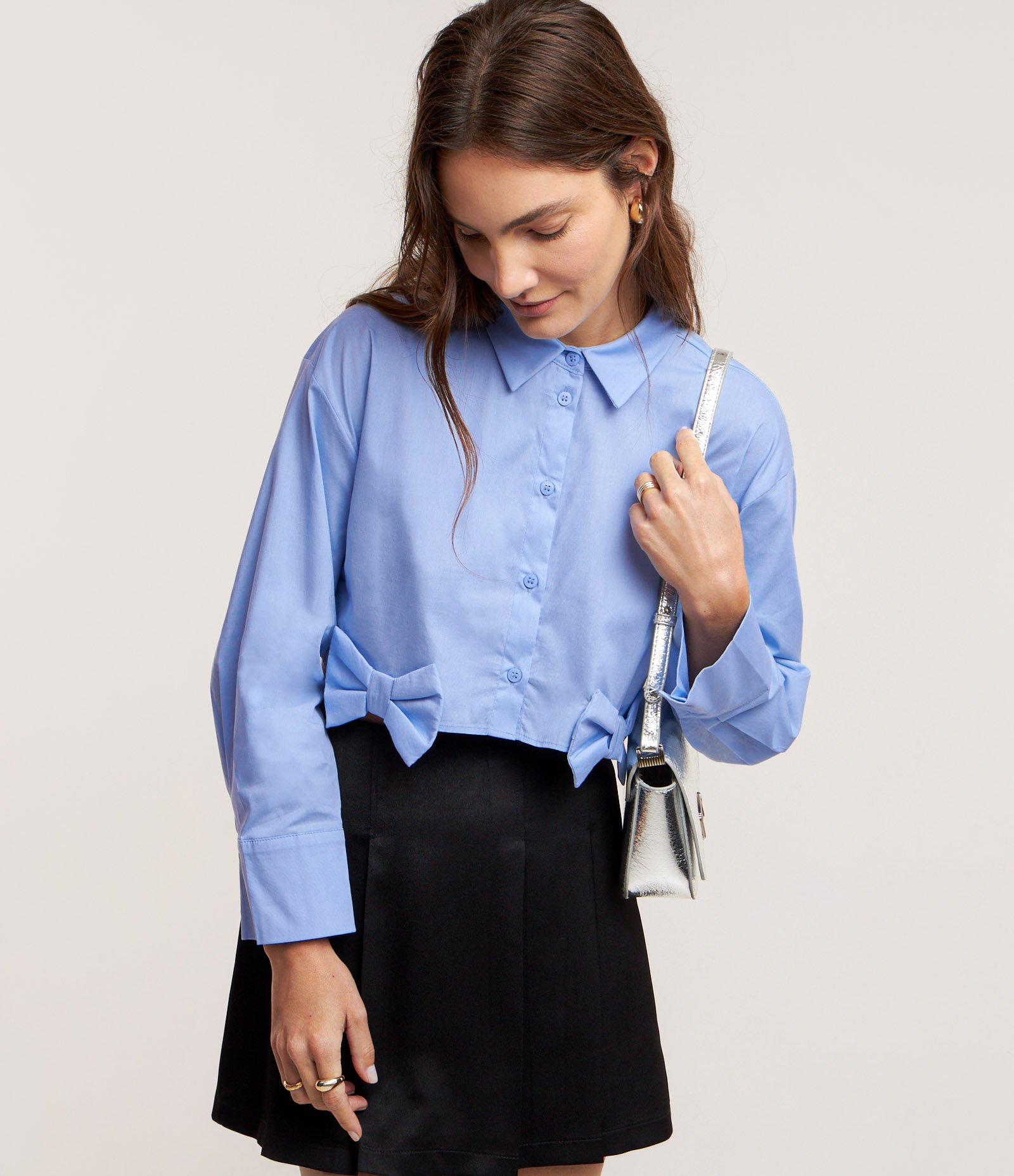 Camisa Cropped em Tricoline com Laços na Barra 4