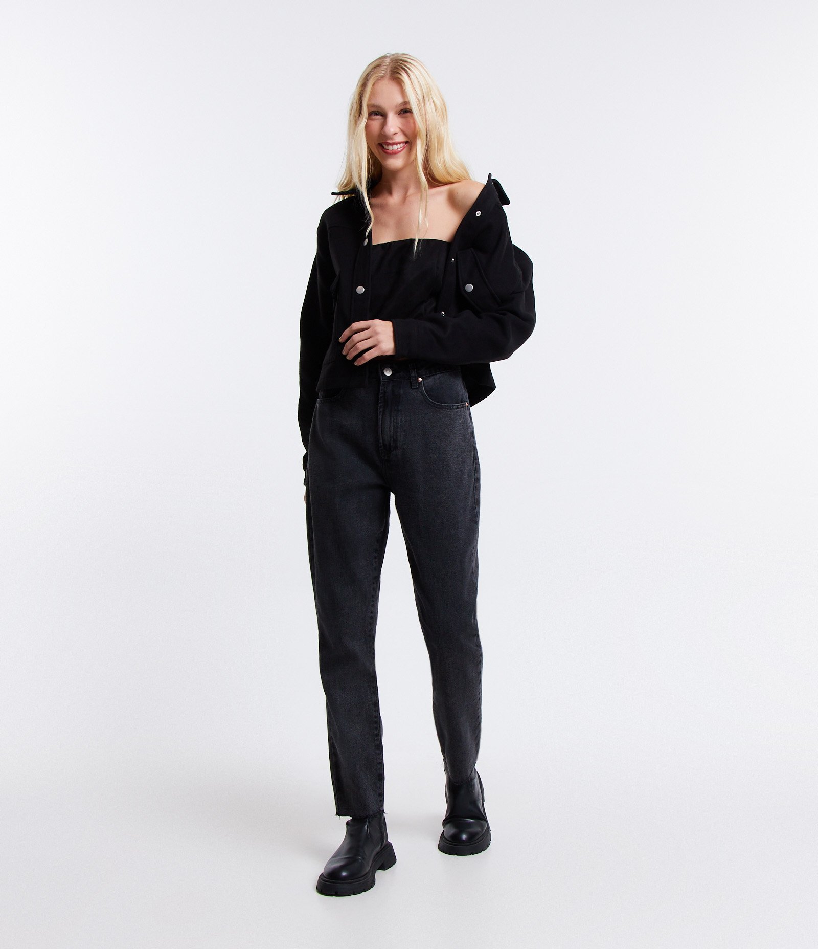 Blusa Cropped Tomara que Caia em Suede com Lastex Preto 2