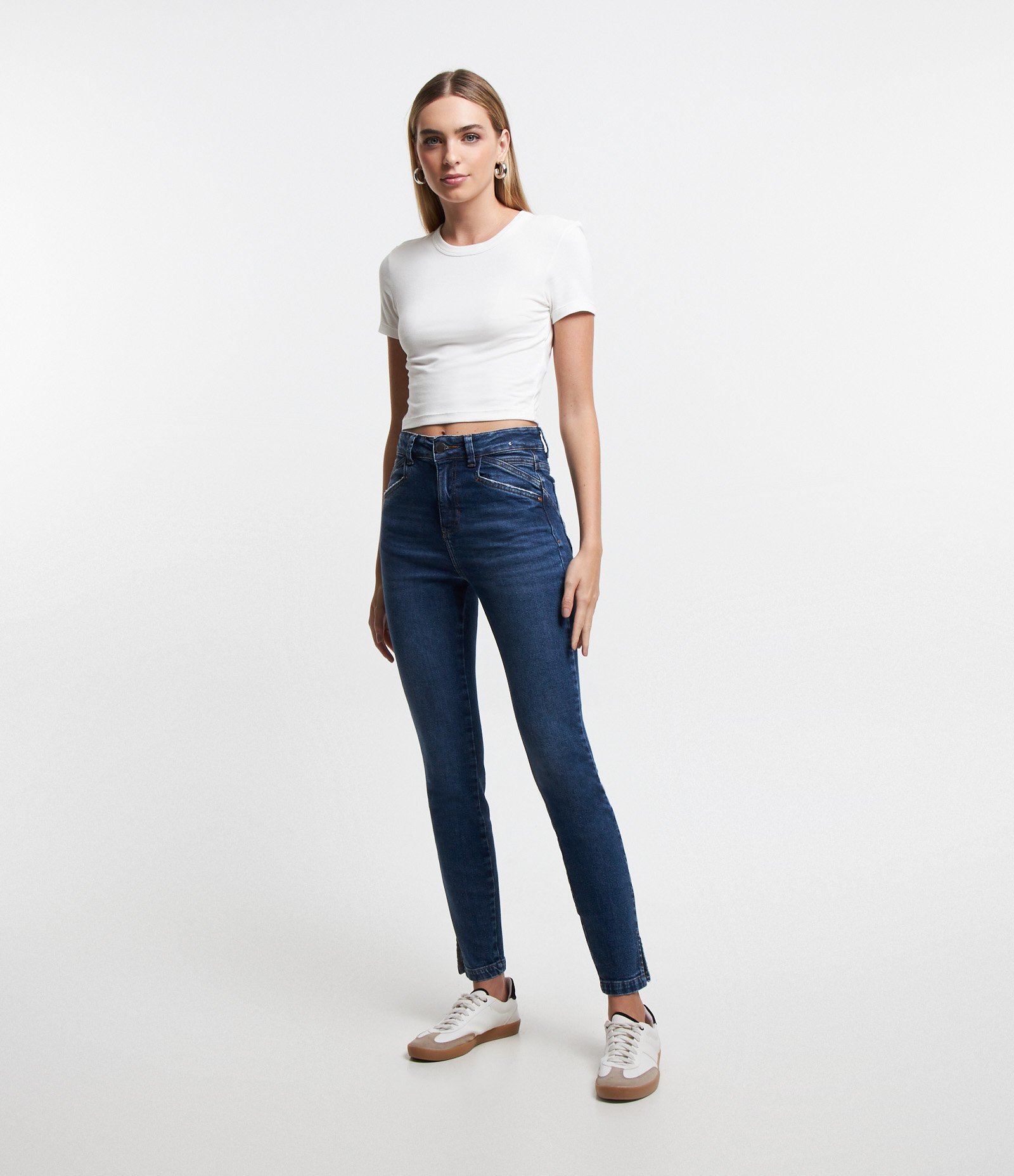 Calça Skinny em Jeans com Recortes nos Bolsos Azul 1