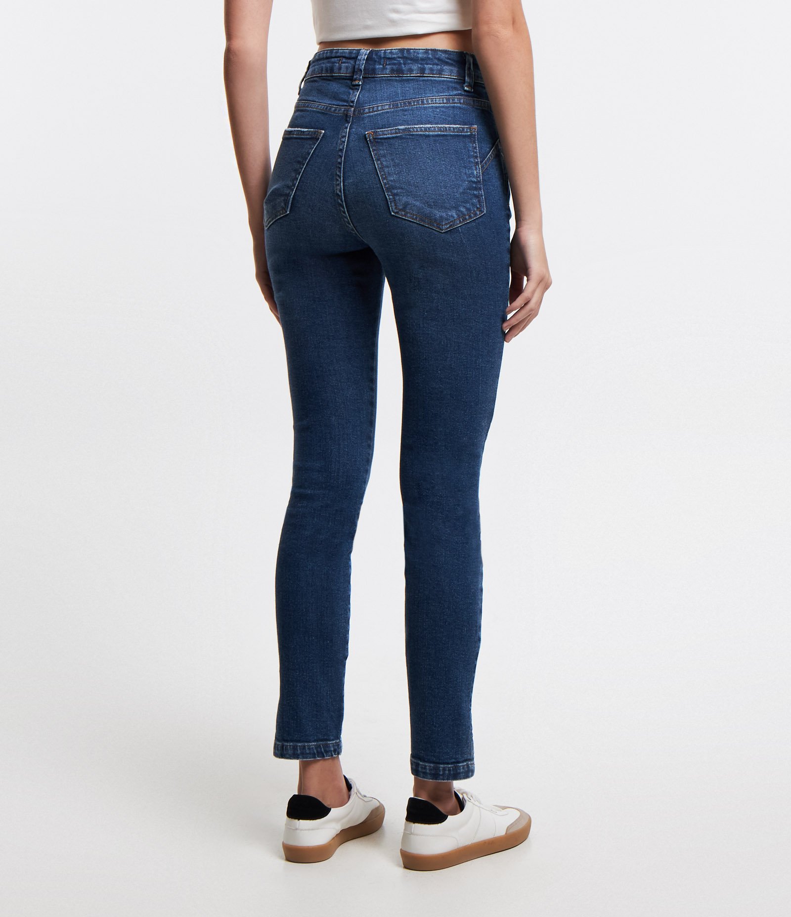 Calça Skinny em Jeans com Recortes nos Bolsos Azul 3