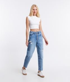 Calça Mom Cintura Alta em Jeans com Puídos