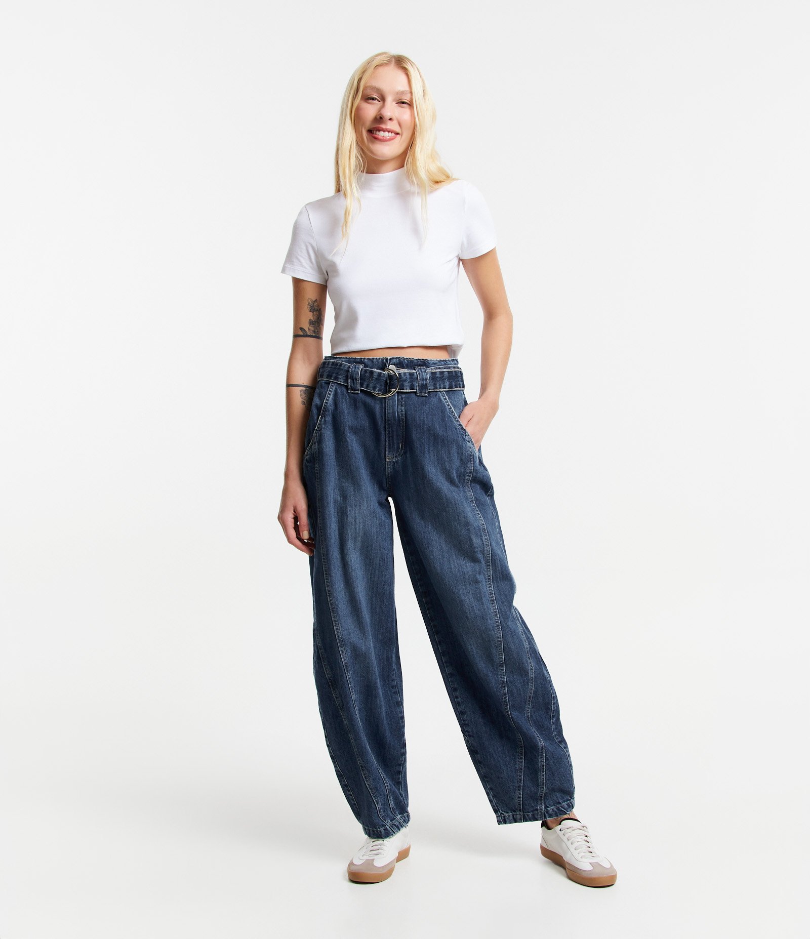 Calça Baggy em Jeans com Bolsos e Recortes Azul 1