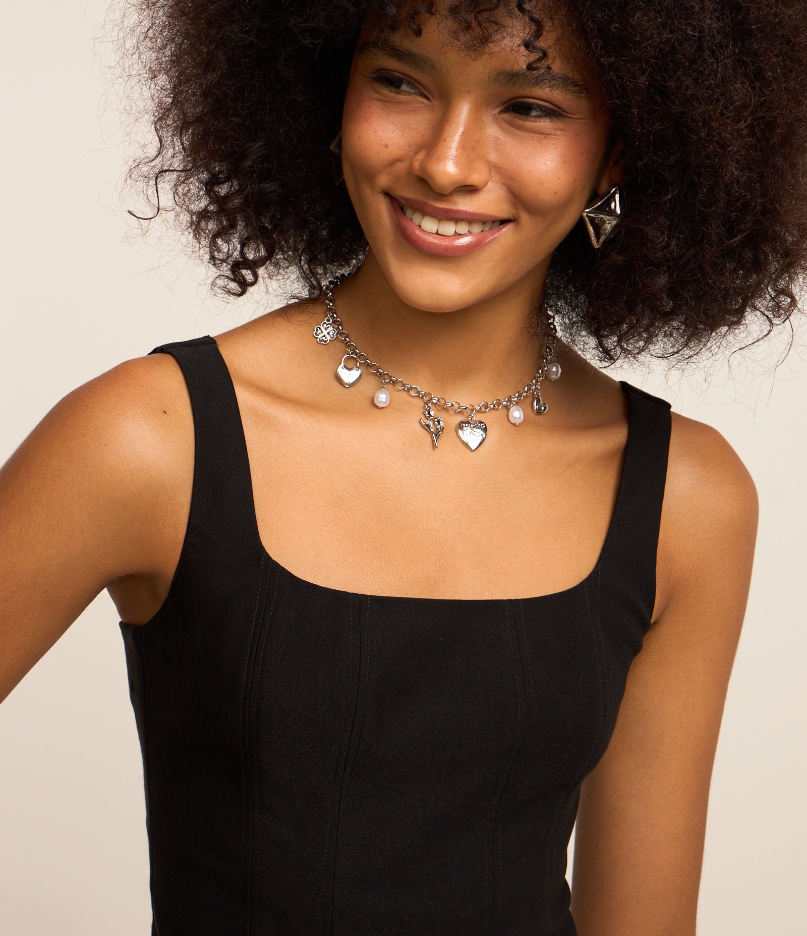 Blusa Cropped em Bengaline com Decote Quadrado Preto 3