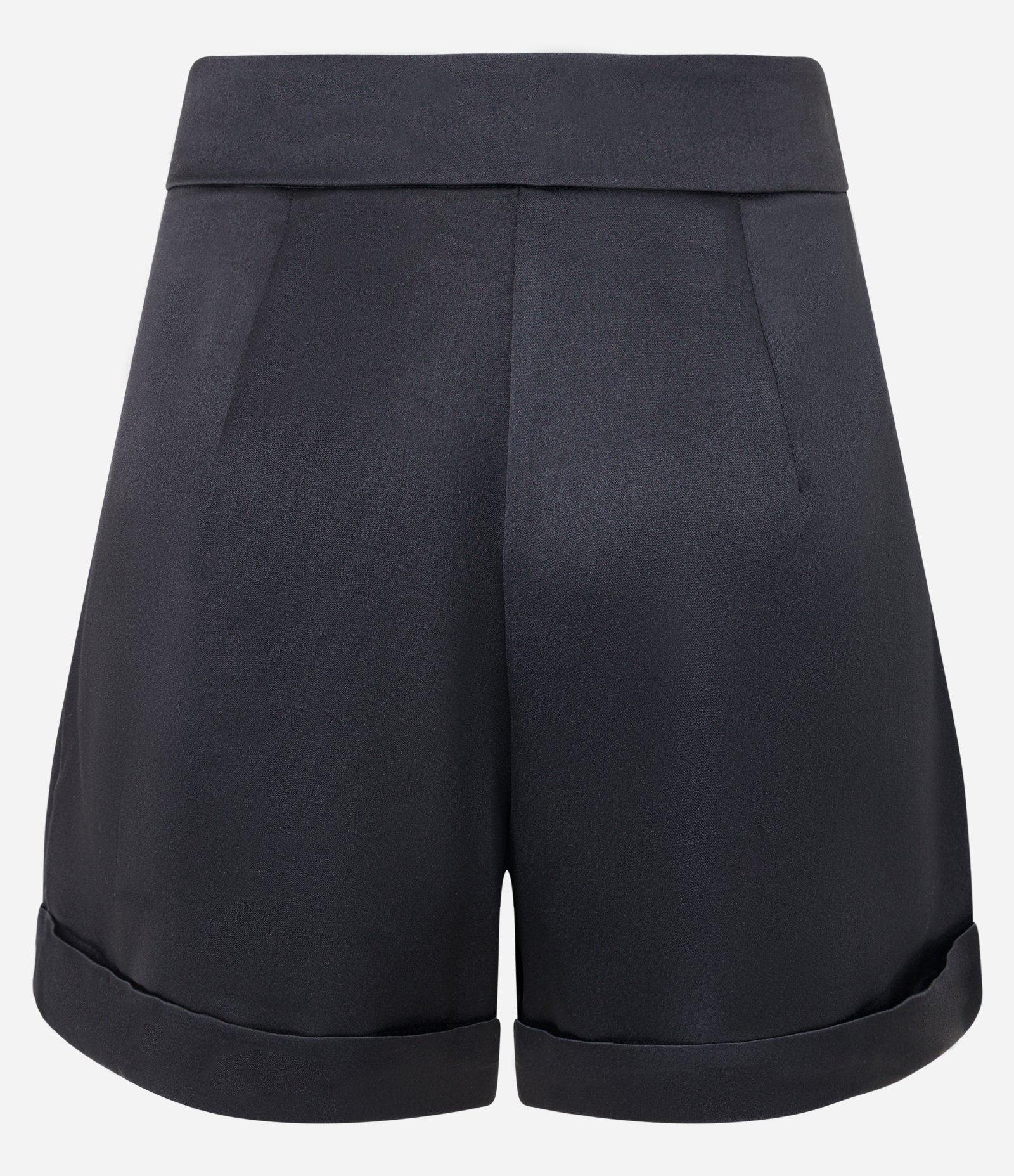 Short Curto em Cetim com Preguinhas e Bolsos Preto 6