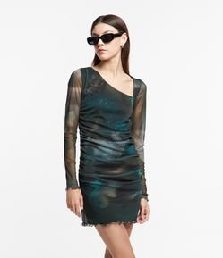 Vestido Curto em Tule com Decote Assimétrico e Estampa Abstrata