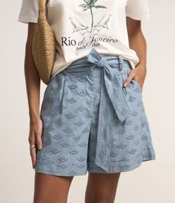 Short Cintura Alta em Laise com Cinto Laço e Leques Bordados