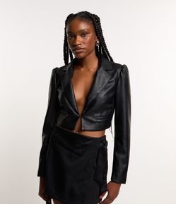 Blazer Cropped em Pu com Manga Bufante Franzidinha