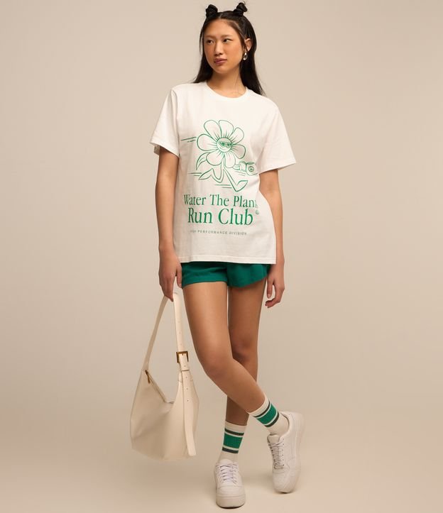Short em Viscose Creponada com Bolsos Cargo