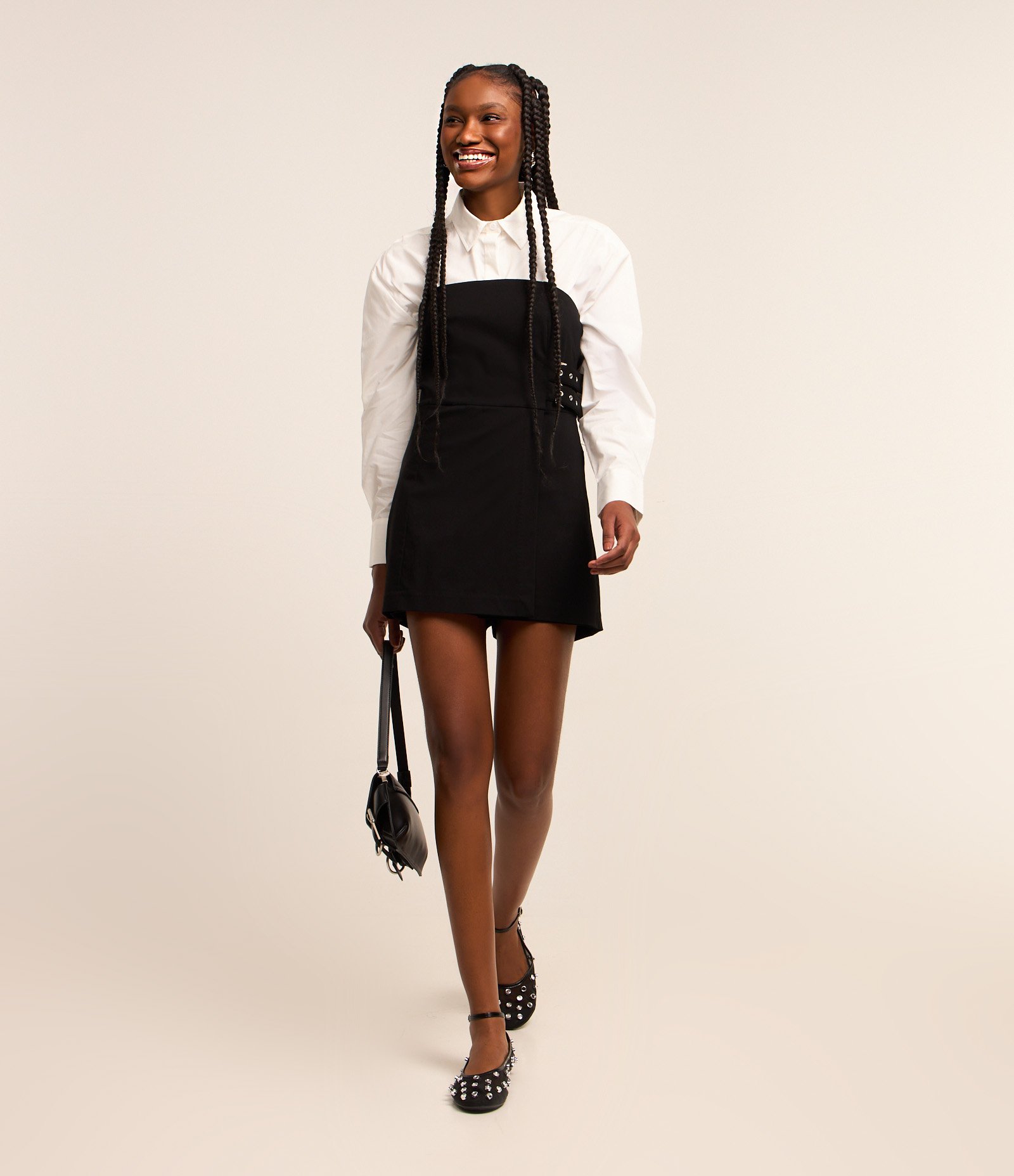 Macaquinho em Bengaline Tomara que Caia com Fivelas Laterais Preto 1