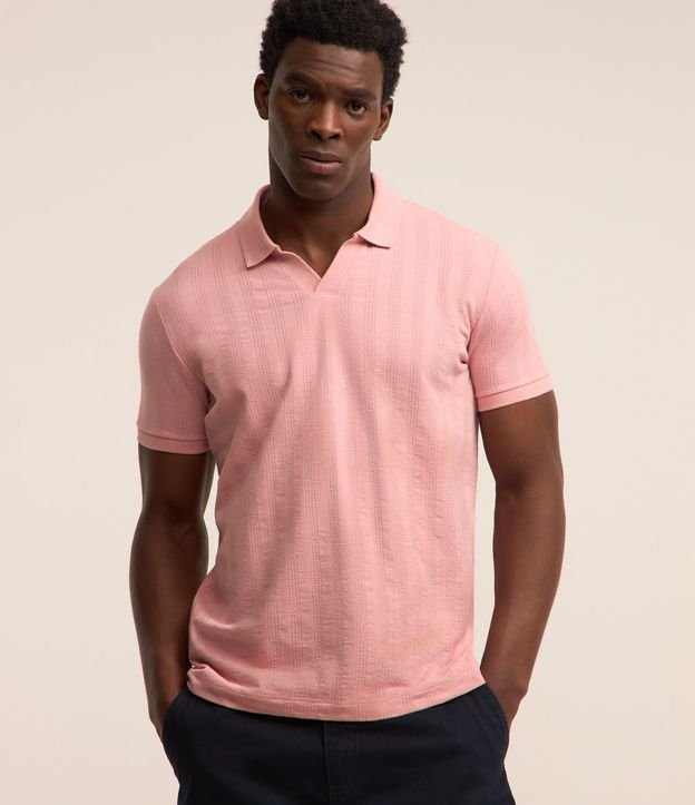 Camiseta Polo com Textura Canelada e Gola V