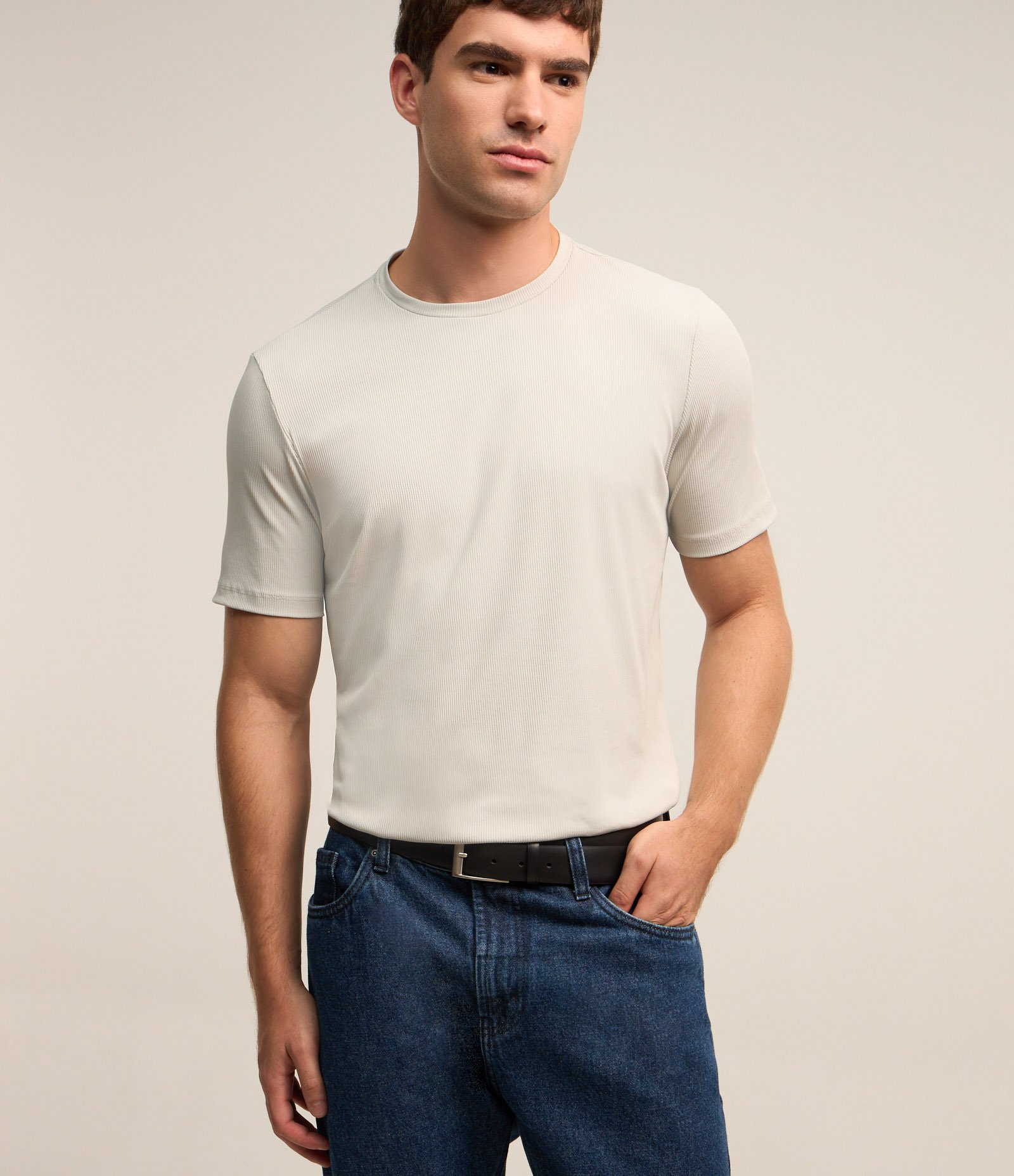 Camiseta Slim Performance com Textura Canelada Cinza 1