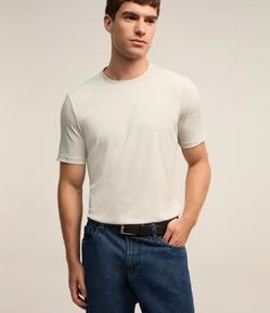 Camiseta Slim Performance com Textura Canelada