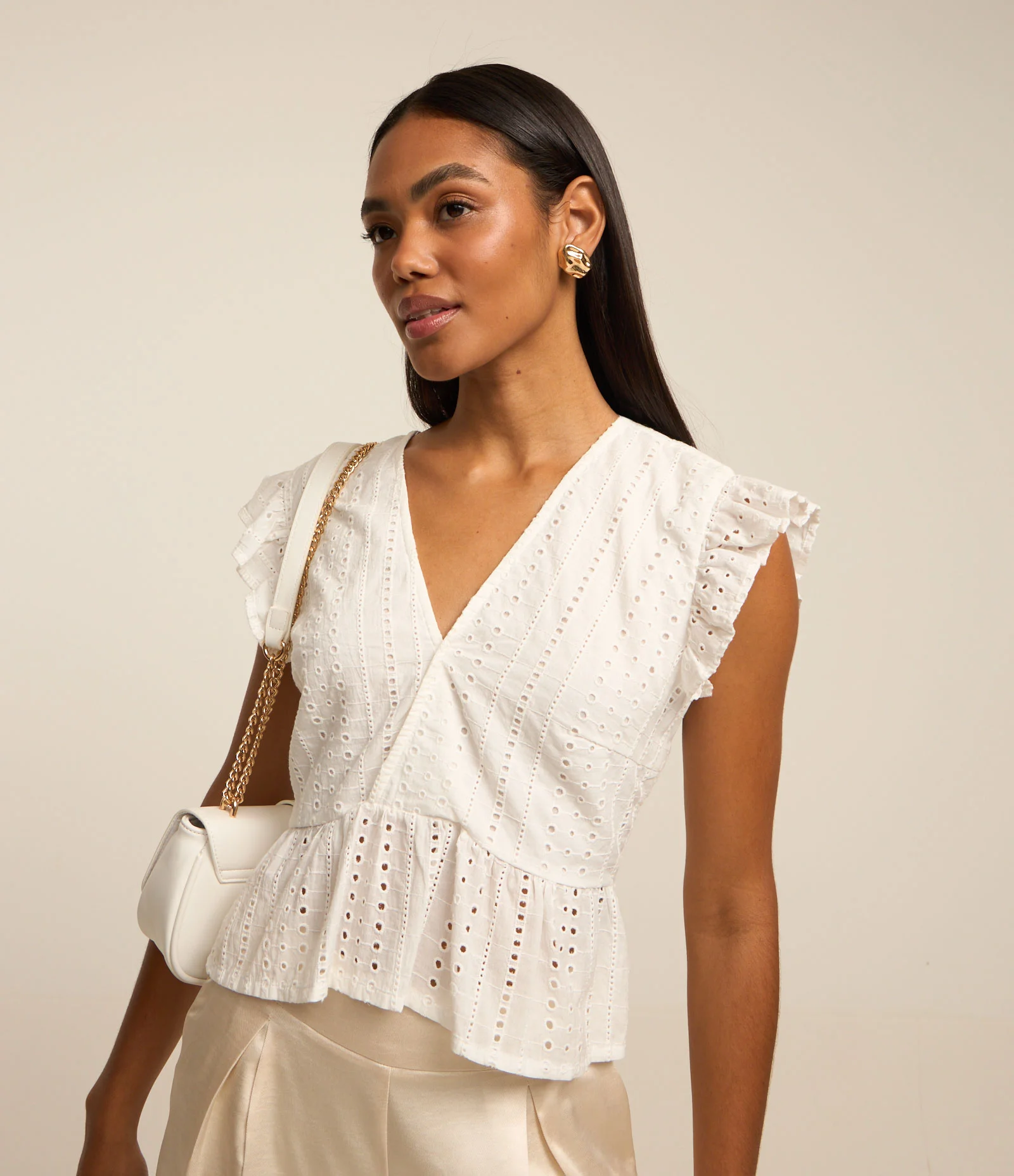 Blusa Sem Manga em Laise com Babado na Cava Branco 2