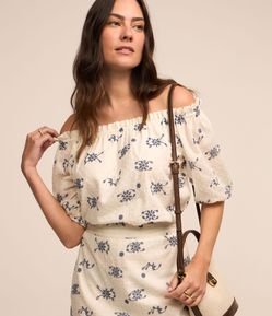 Blusa Ombro a Ombro em Laise com Estampa Boho