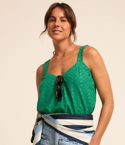 Blusa Curta em Laise com Miçangas nas Alças