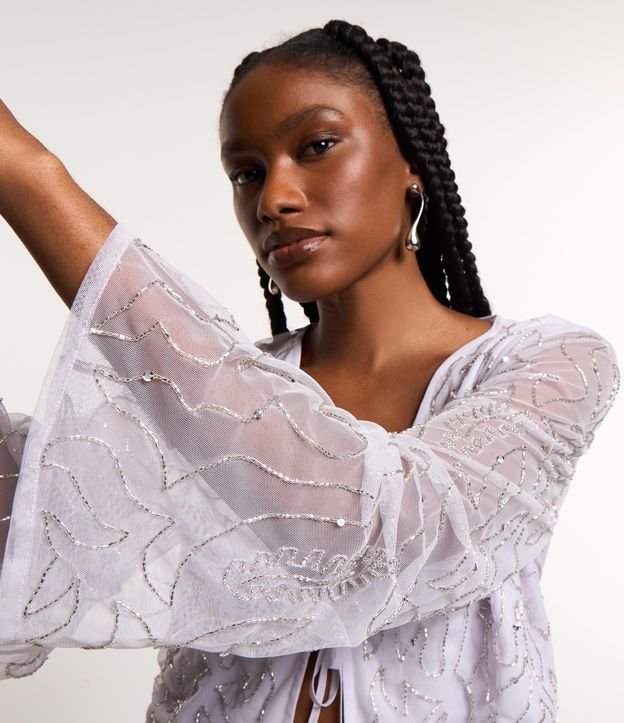 Blusa Cropped em Tule com Bordado Brilhoso e Amarração no Decote